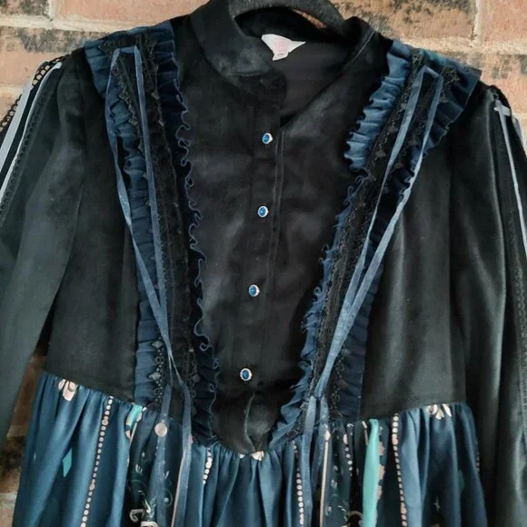 God Redemption Series Cross Skull Print Dress - Picture 4 of 7